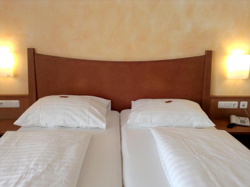 1A Landhotel Schicklberg Kremsmünster Δωμάτιο φωτογραφία